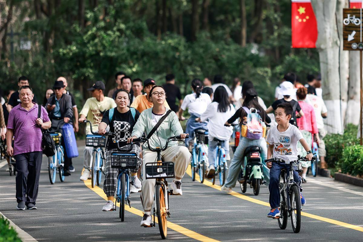 金沙巴黎广场